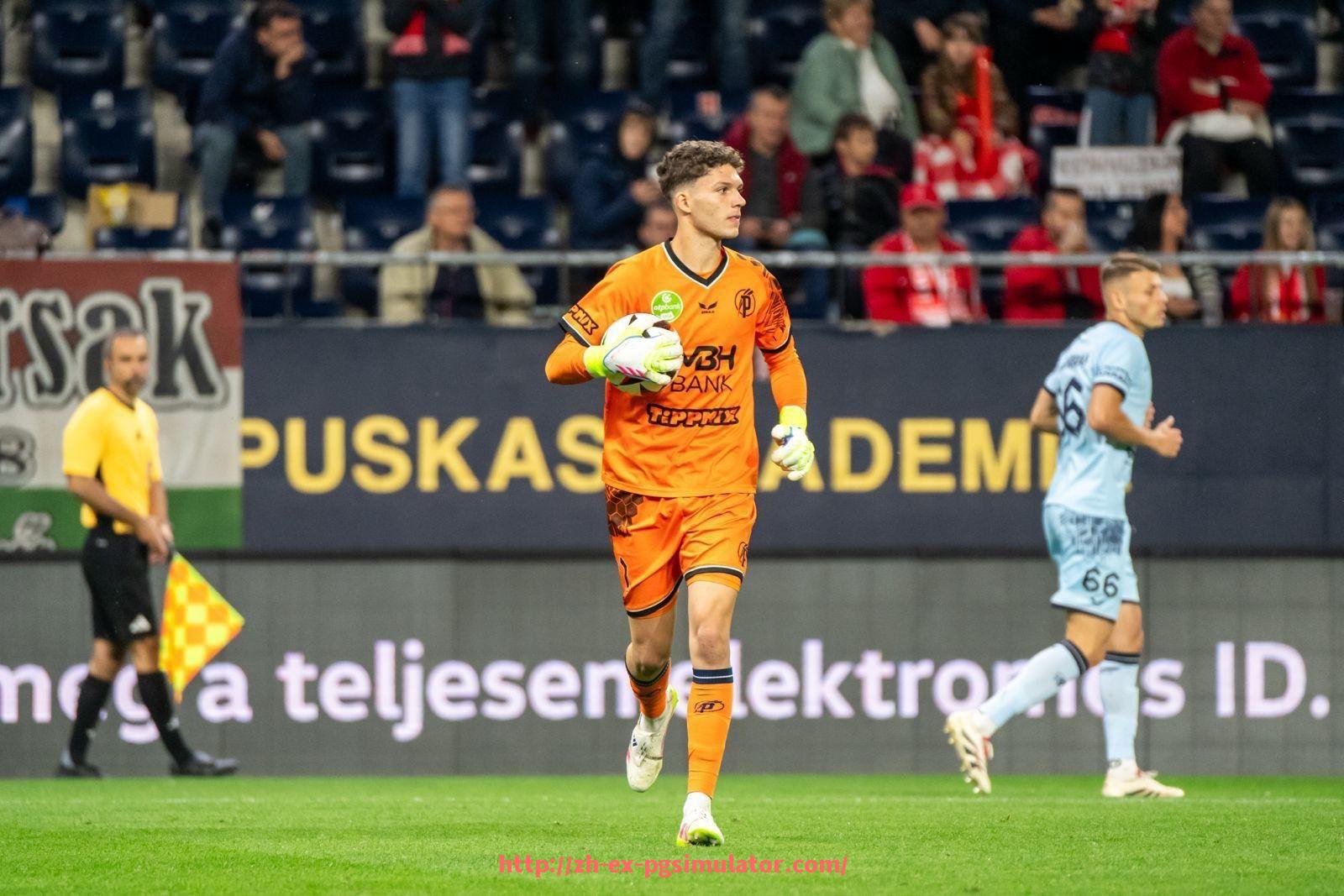 PG电子在线试玩入口-世俱杯热门战术阵型及其优缺点分析